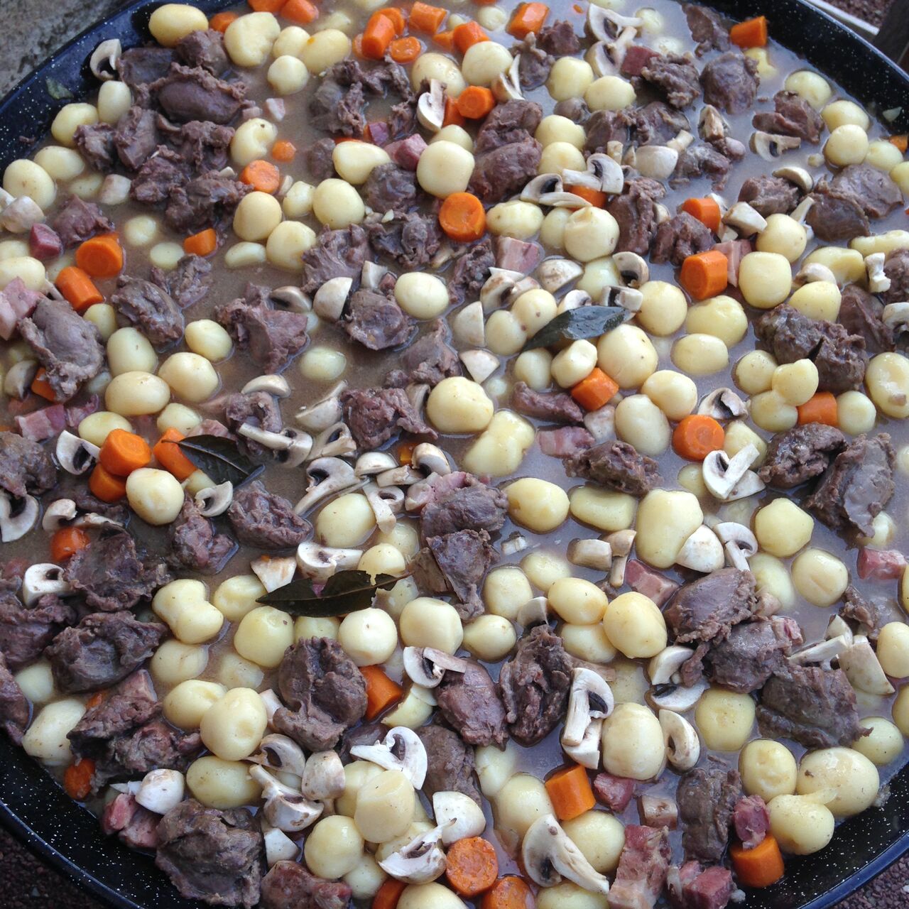 JOUES DE PORC A LA BOURGUIGNONNE