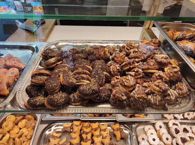 Plätzel aus eigener Herstellung!!!mit reiner Butter 100 g 3.90 €