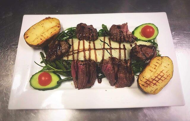 Salade de bœuf irlandais au romarin et parmesan 