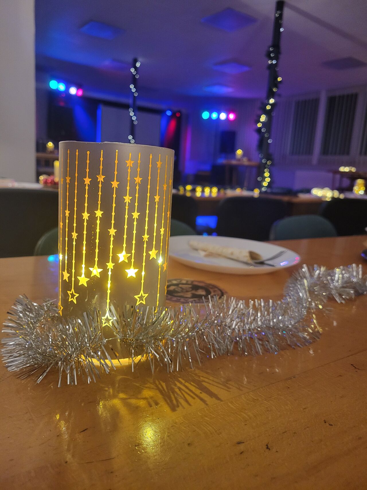 Saal zur Weihnachtszeit 