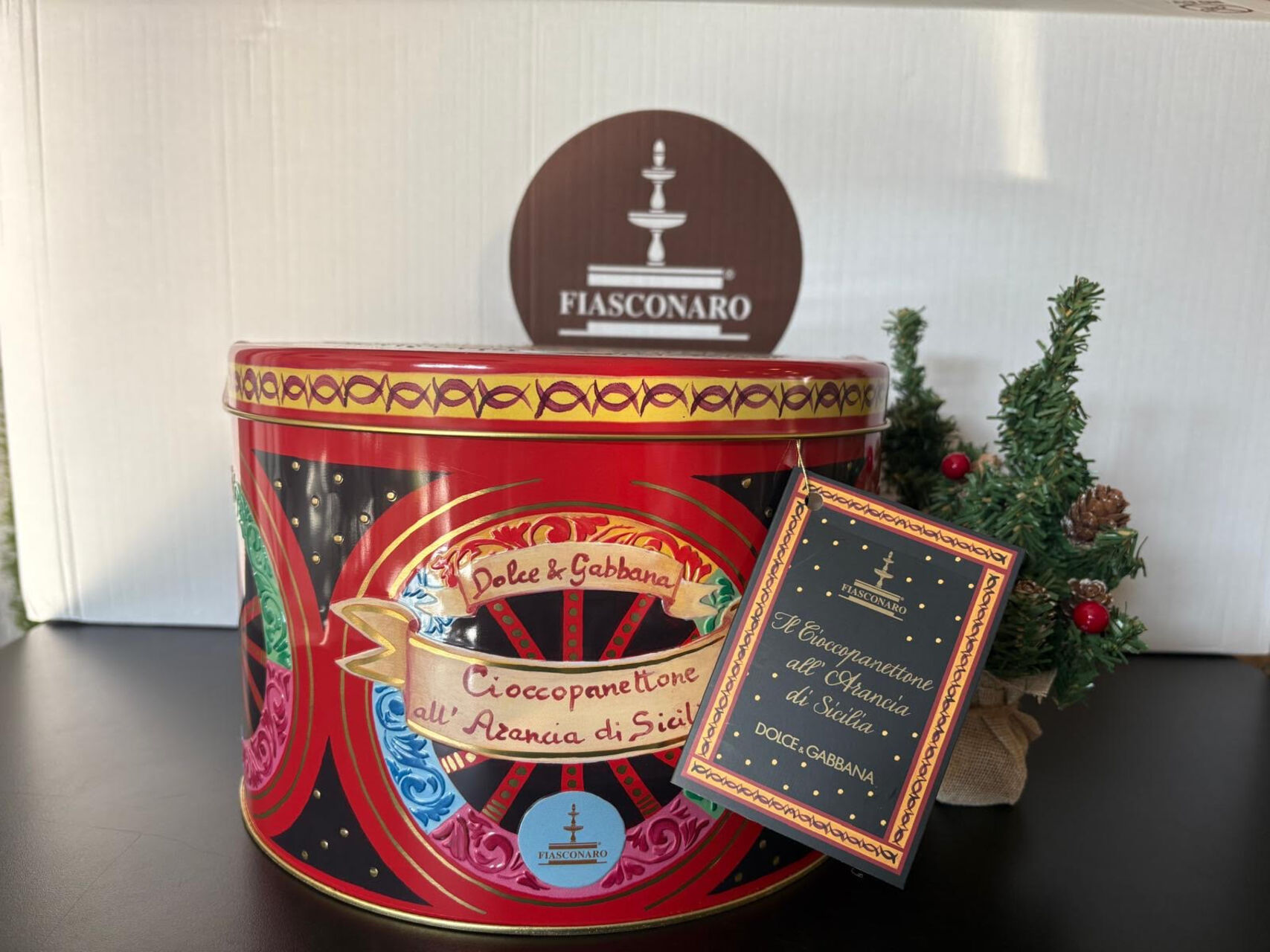 Cioccopanettone Dolce&Gabbana all' arancia di Sicilia - Fiasconaro