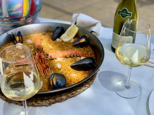 Paella con mariscos