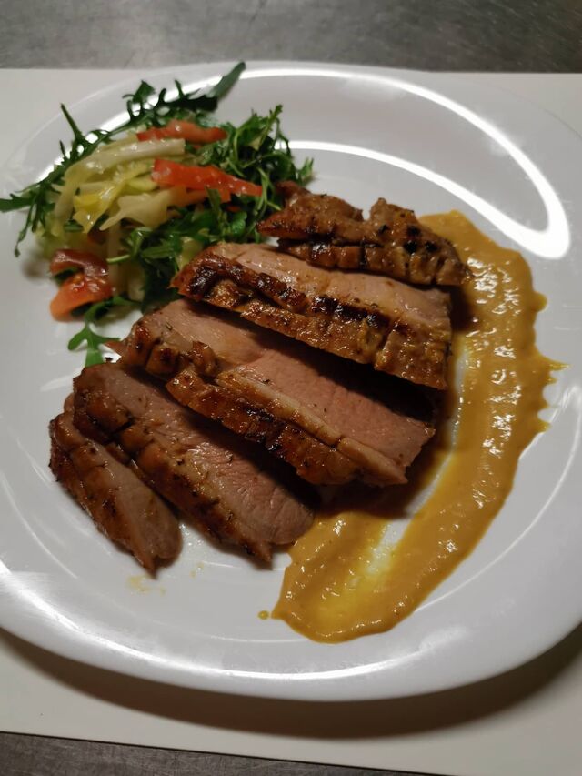 Kachní prso s medovo - hořčičnou omáčkou