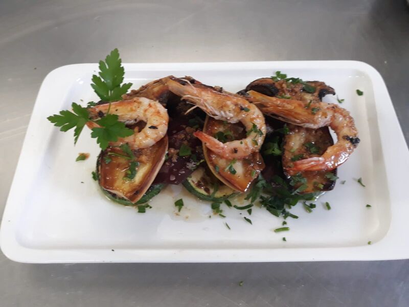 Milhojas de setas, calabacín y langostino 