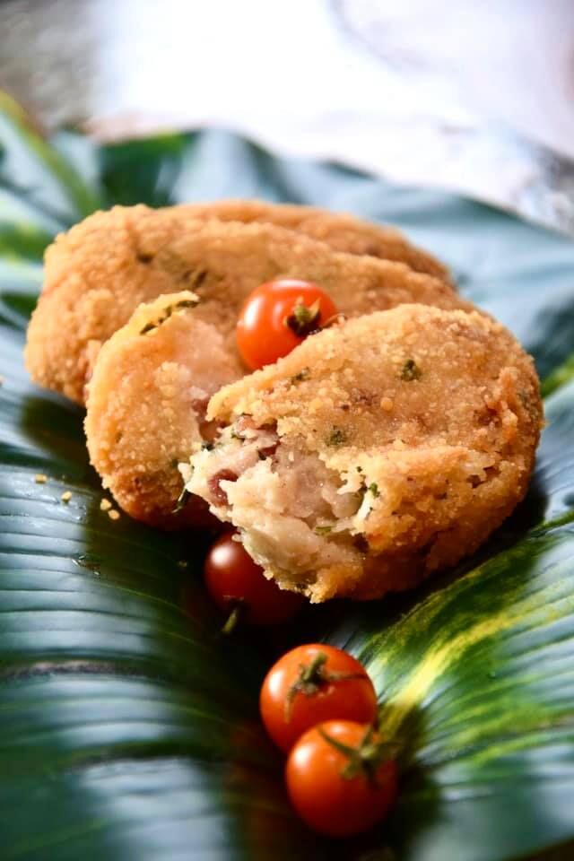 Les Beignets de Taro Nature ou avec Lardons
1,00 € la pièce
Commande Minimum de 10 Pièces