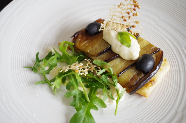 foccacia d'aubergine / crème d'ail