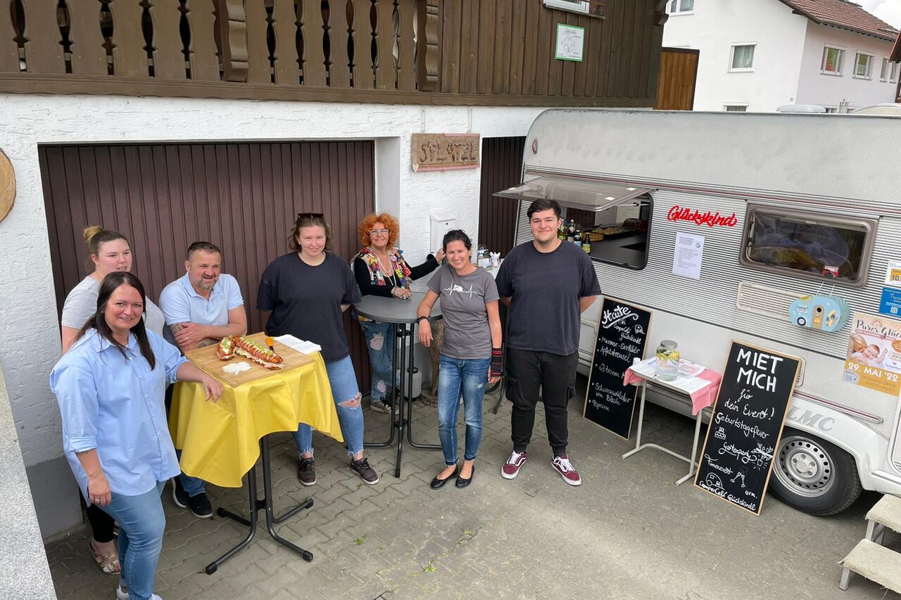 Einjähriges Firmenjubiläum "Pfotenliebe by Dominika"