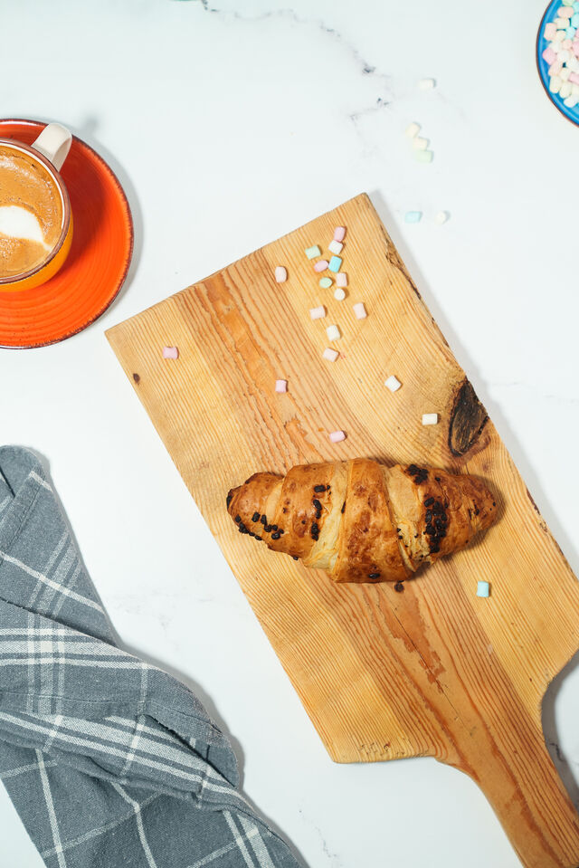 Croissant z czekoladą