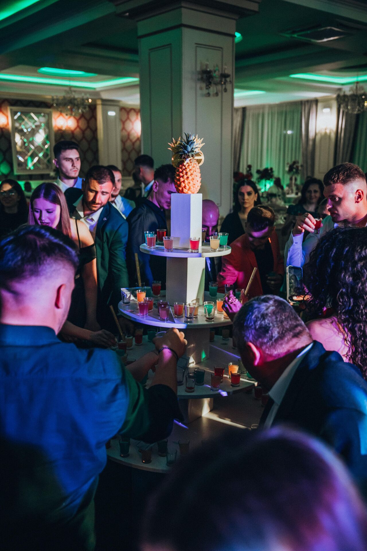 Barul mobil care aduce spectacolul direct la evenimentul tău!