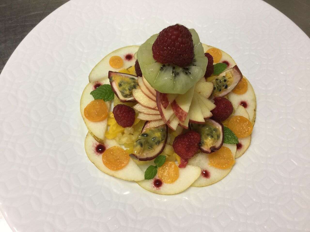 Assiette de fruits frais