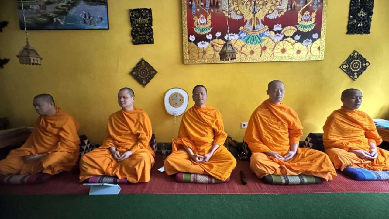 Mönche bei uns im Thai Garden