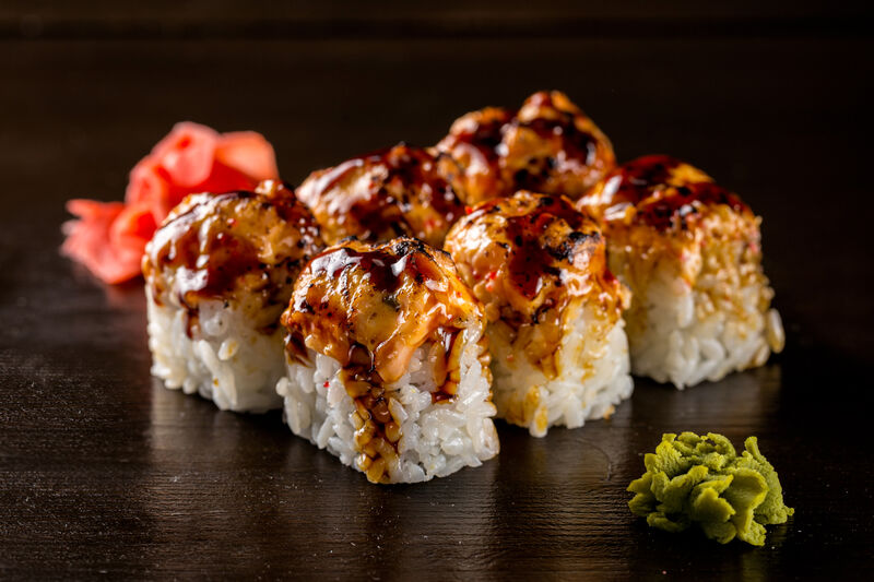 теплий рол з лососем