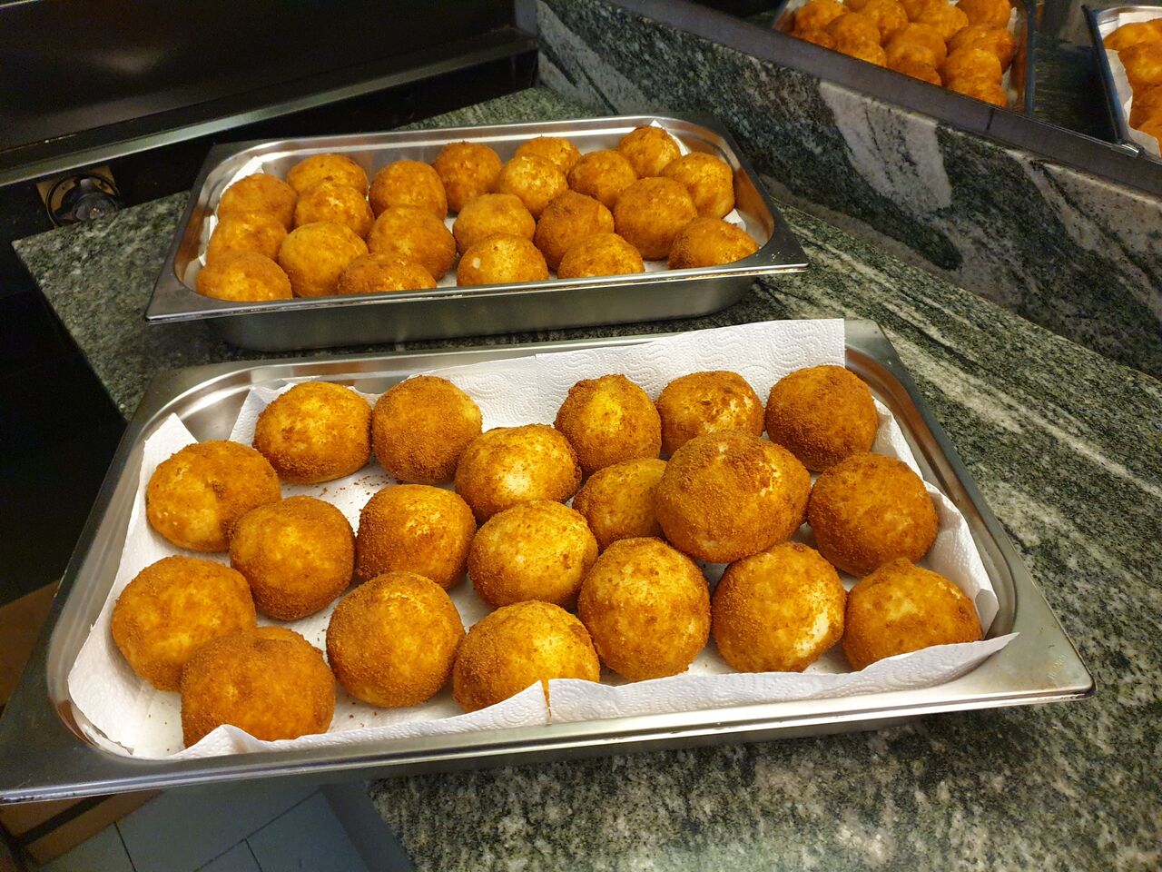 ARACINE boule de riz farcie ( italienne sur commande)