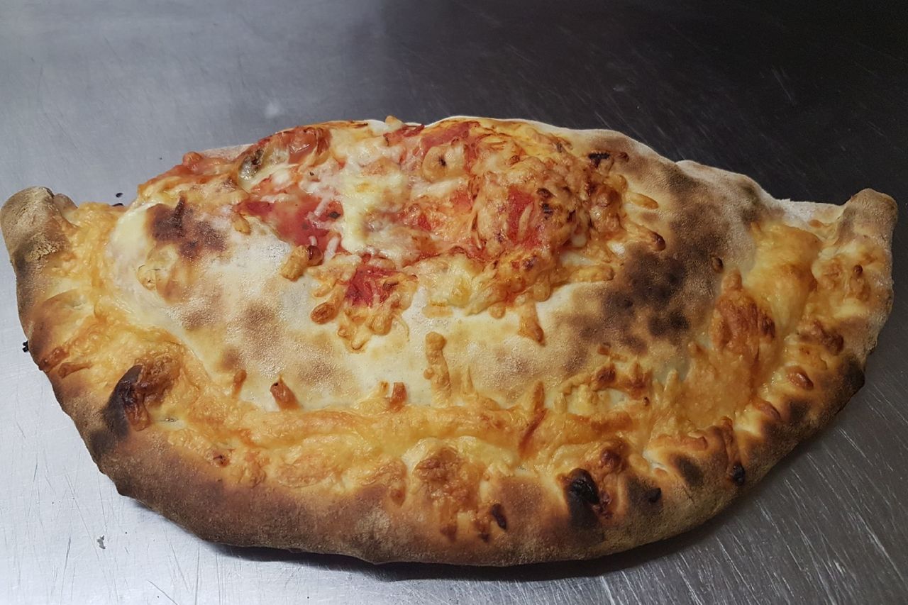LA CALZONE