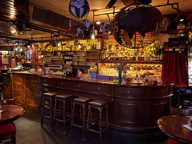 Le Bar