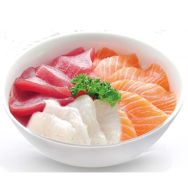 menu chirashi composé d'un assortiment de sashimi sur un bol de riz vinaigré