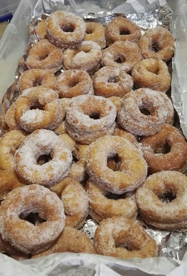 Producto casero... Roscos de Anís. Exquisito dulce por su textura y sabor que será un deleite para el paladar.