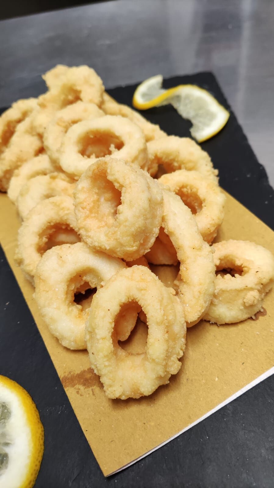 Frittura di calamari tutti i giovedì su prenotazione 