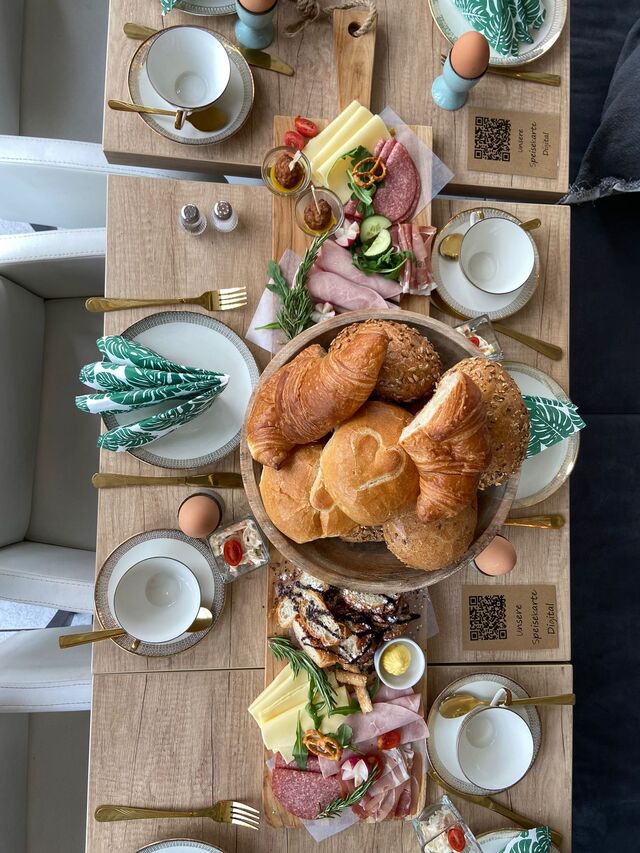 Frühstücksangebot
Dienstag-Freitag
9:00-13:00