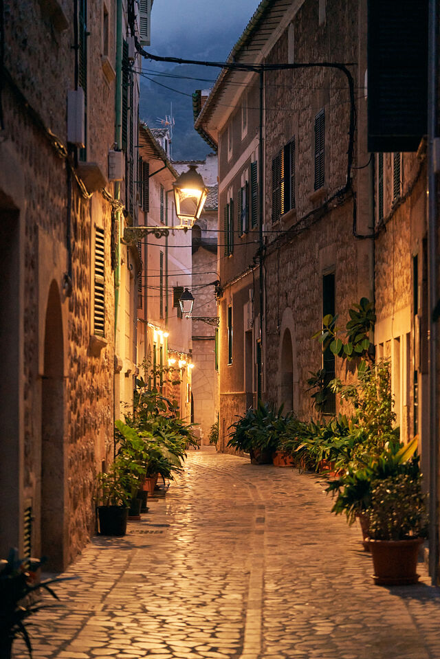 Calle la Romaguera Nocturna