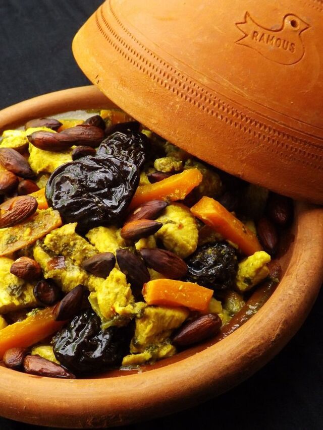 Tajine de poulet au carottes pruneaux et amandes 