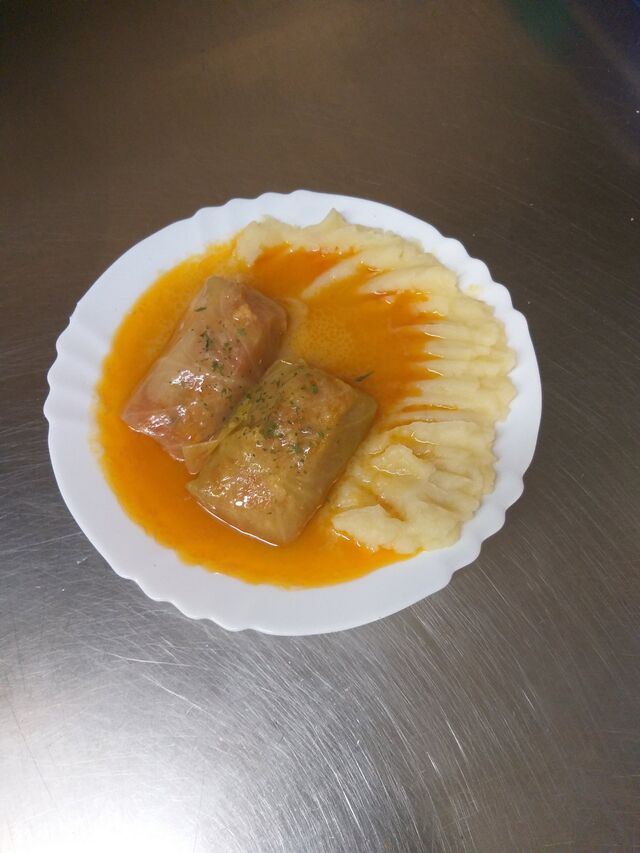 Sarma, krumpir pire