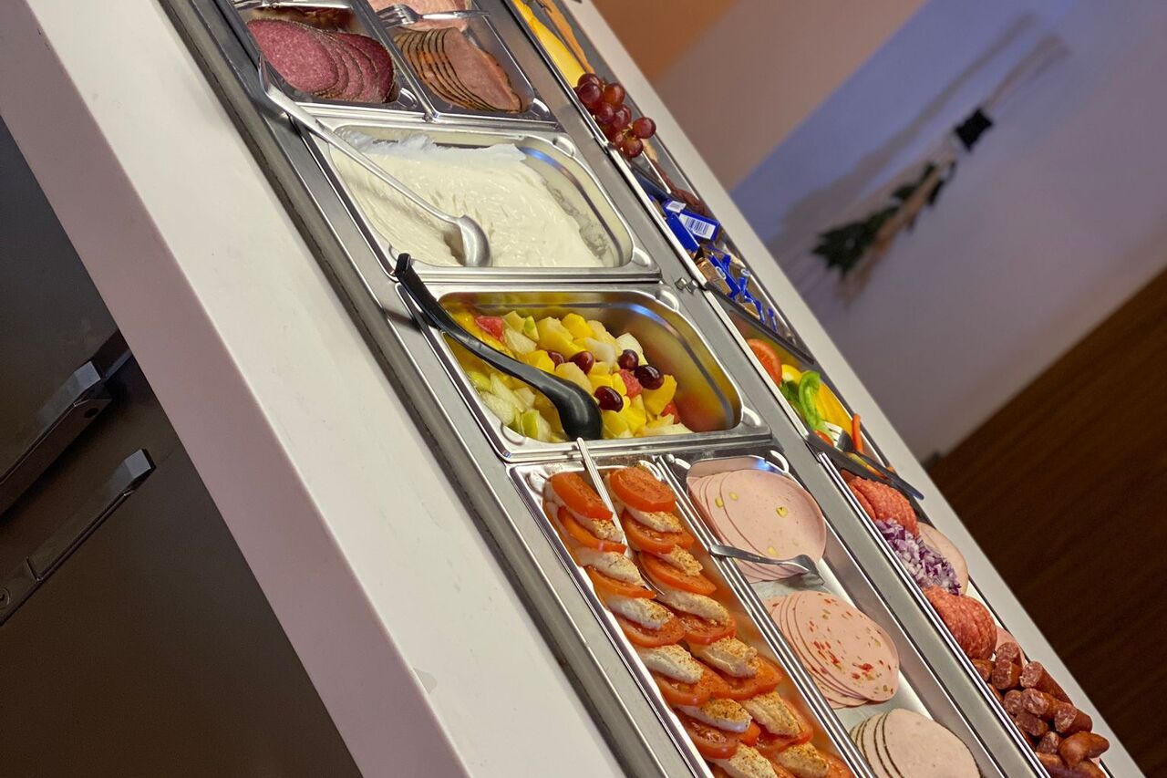 Frühstücksbuffet jeden Sonntag von 9:00 Uhr bis 12:00 Uhr außer Weihnachten und Silvester