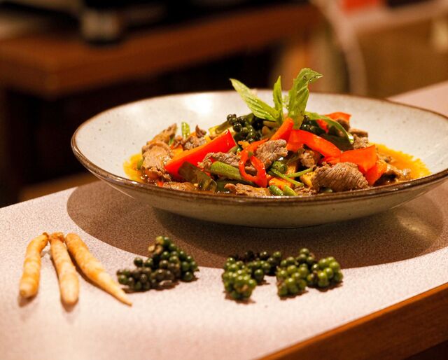 Rindfleisch mit Wild-Ingwer und grünem Pfeffer