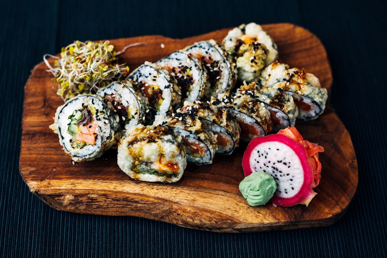 Tempura Salmon Roll
