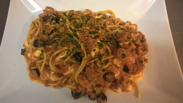 Spaghetti alla Caprese e Tonno