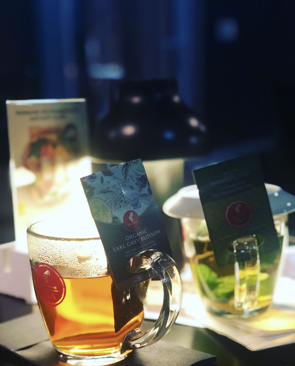 Gerade in der kalten Jahreszeit wird gerne Tee getrunken. Ein heißer Tee löscht nicht nur den Durst, es wärmt zugleich. 