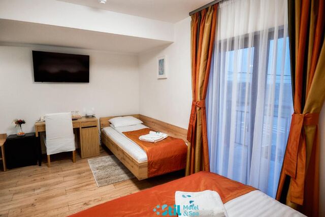 Cameră Triplă Confort