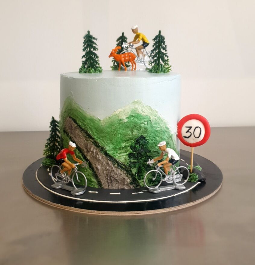Gâteau sur le thème cyclisme saveur poire/vanille 