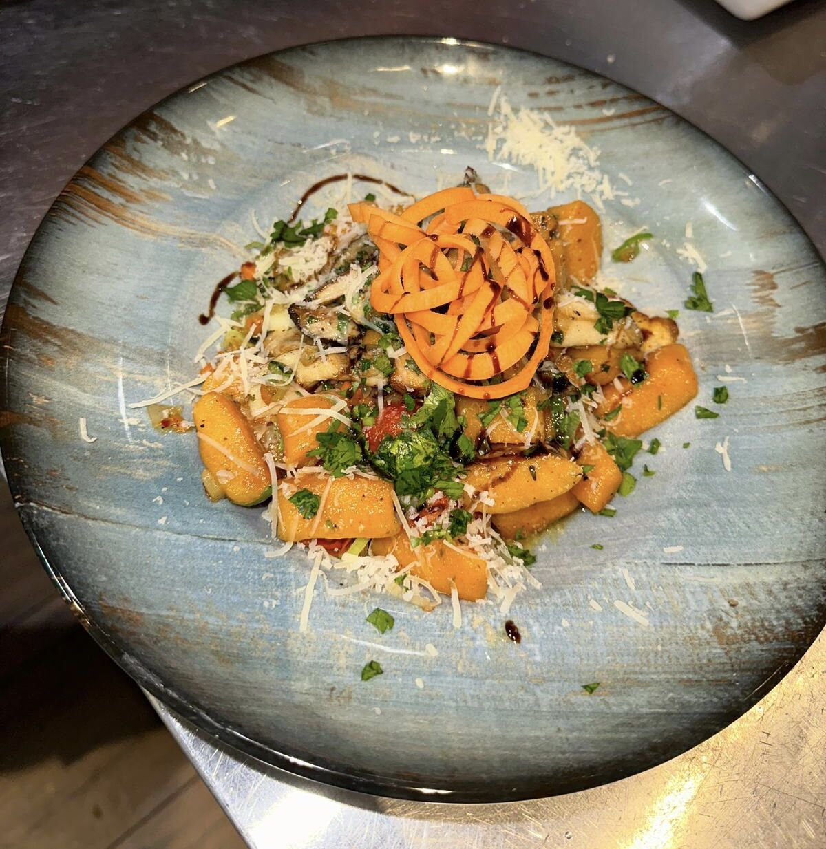 Hausgemachte Kürbis-Gnocchi in Thymianbutter