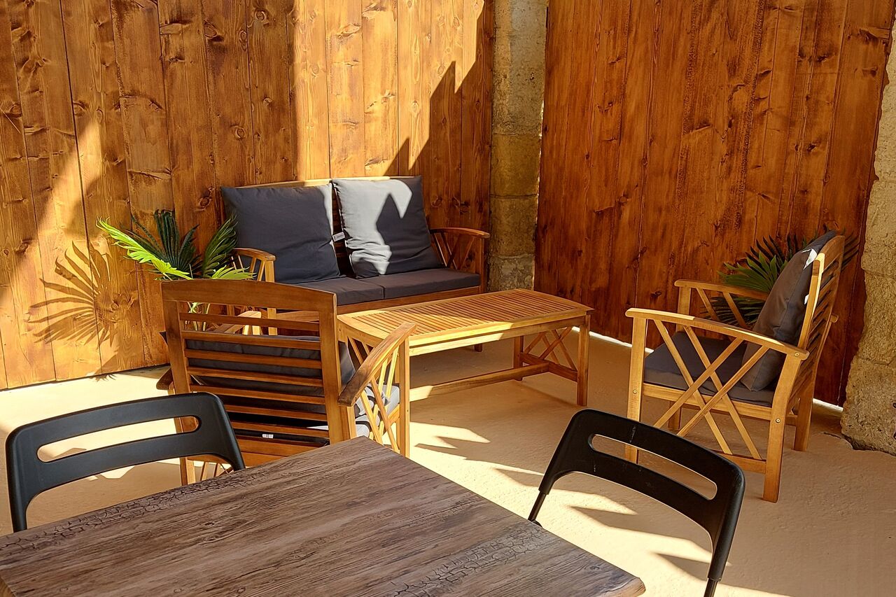 TERRASSE mis à disposition pour notre clientèle