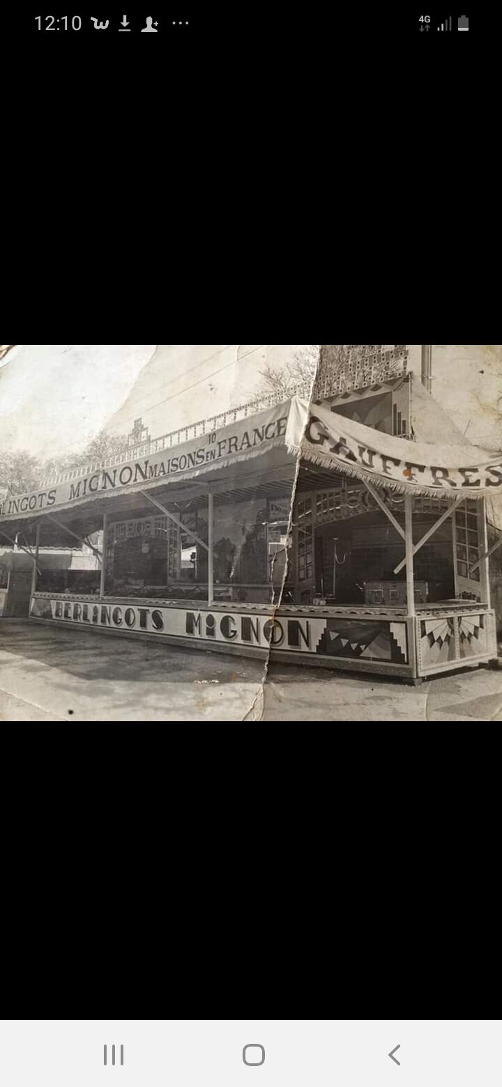 Boutique d un. Cousin a l époque 