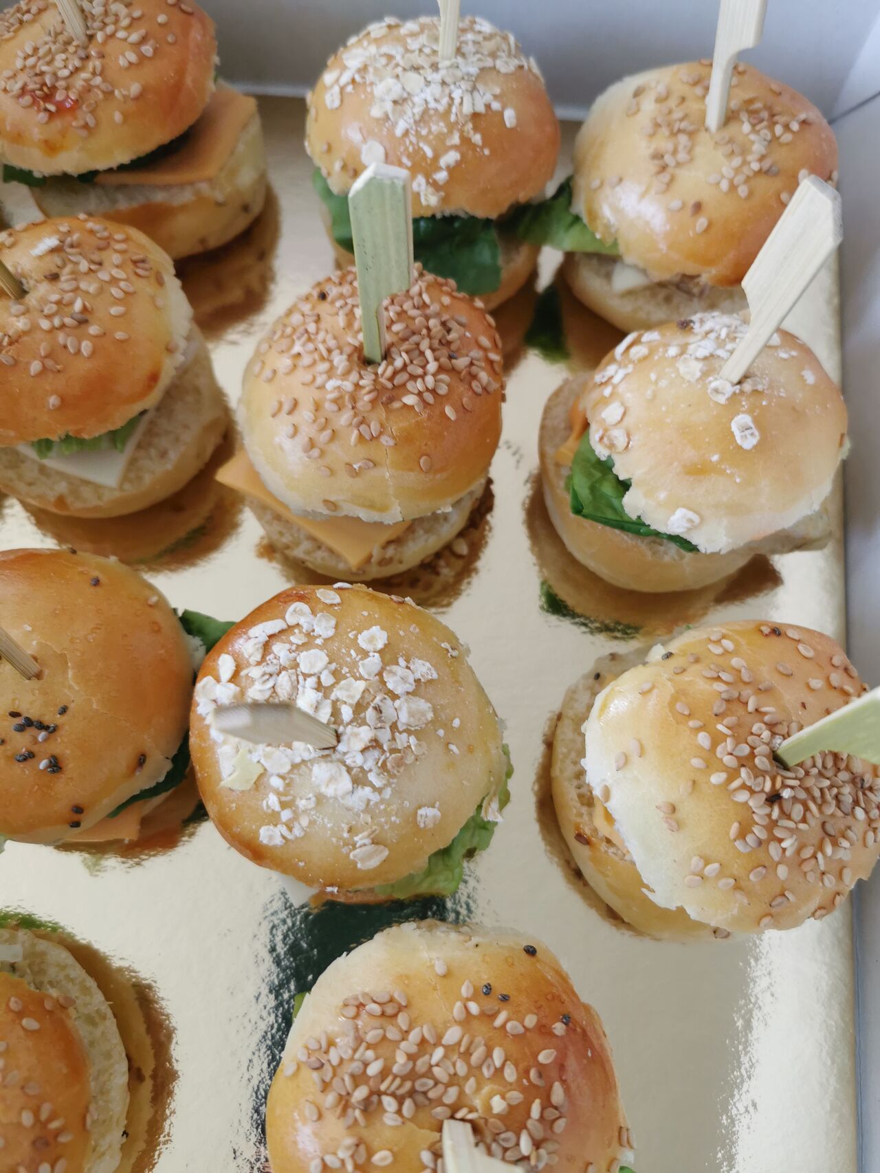 Laissez vous tenter par ces minis hamburgers, ne sont ils pas à croquer ? 