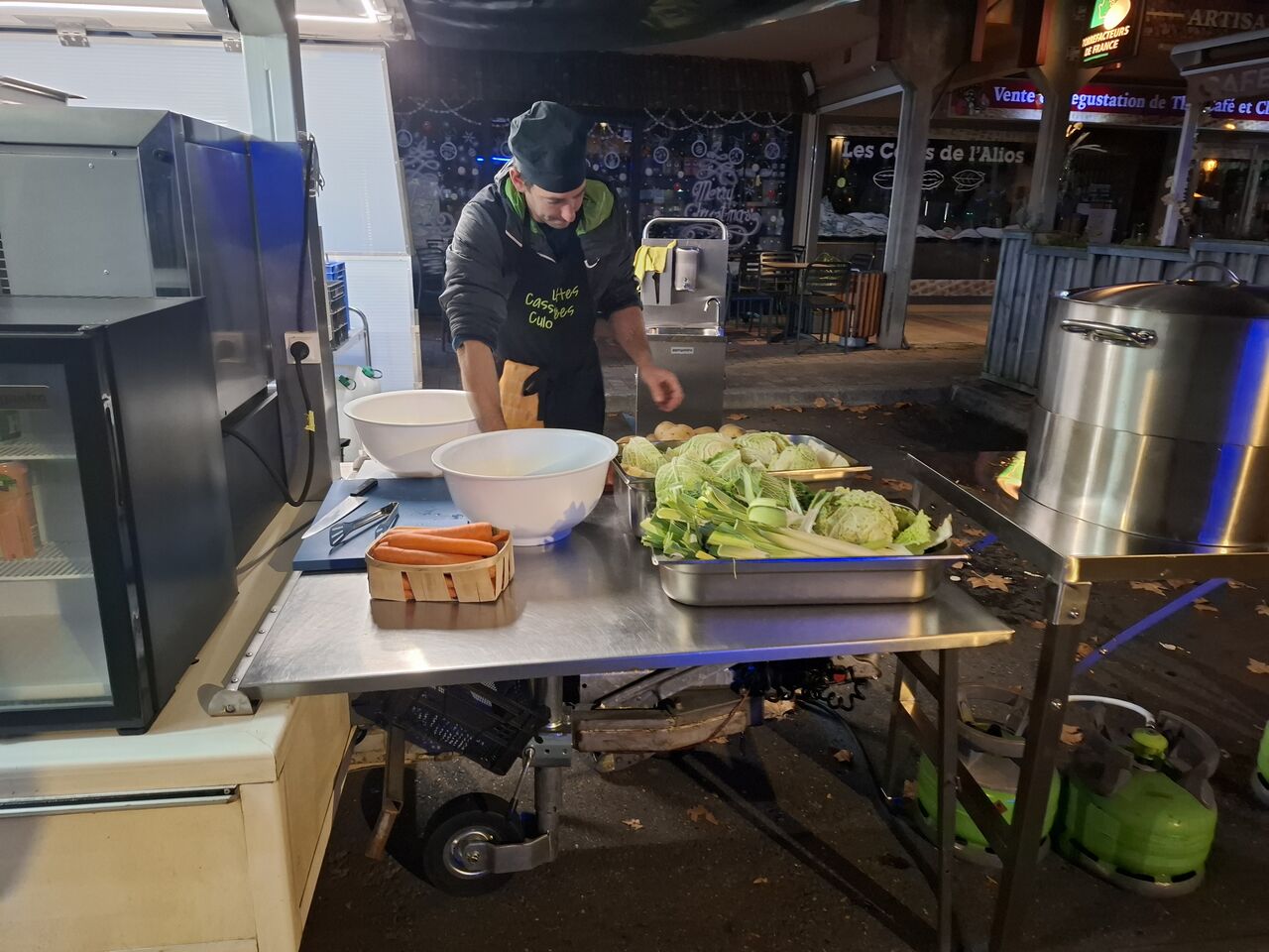 Préparation de la potée aux choux