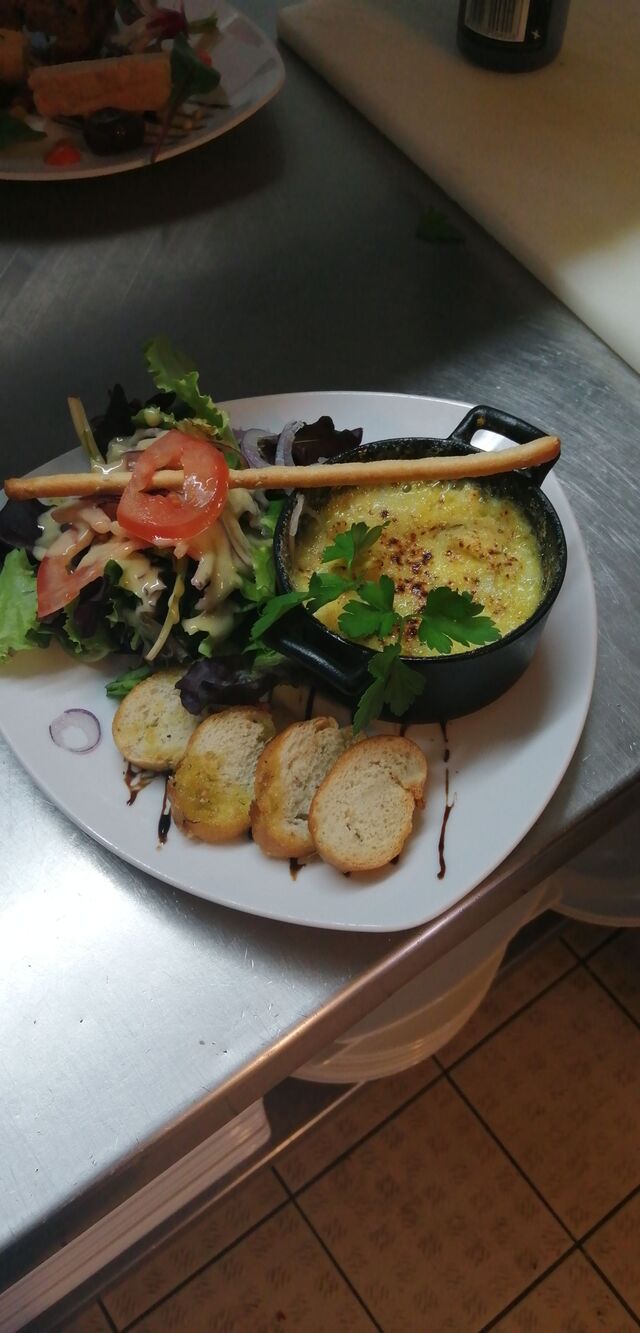 Fondu de camembert au pastis 