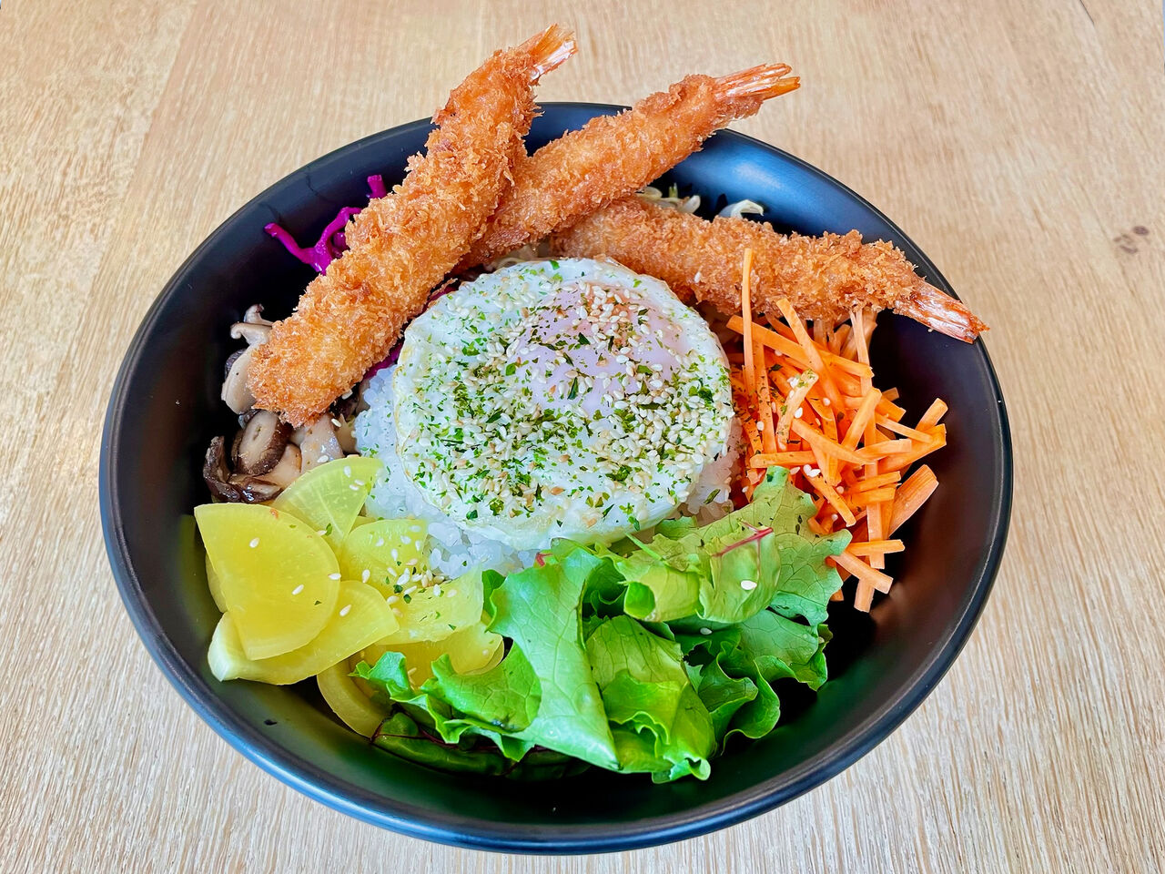 Bibimbap crevettes panées 