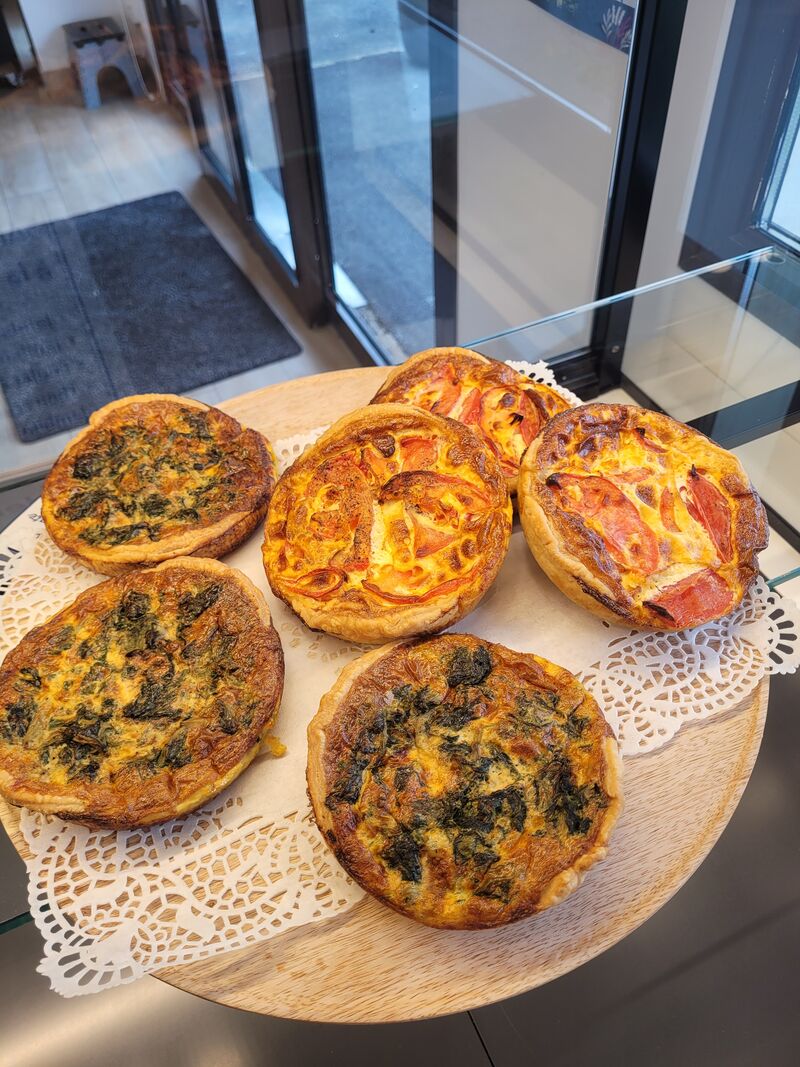 QUICHES individuelles (tomates chèvre et chèvre épinards)