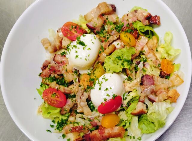 Grande salade Lyonnaise