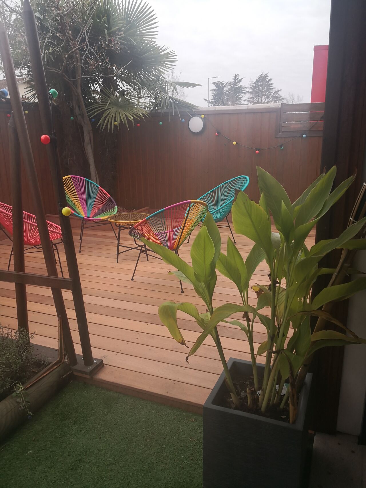 voici notre nouvelle terrasse pour la saison prochaine