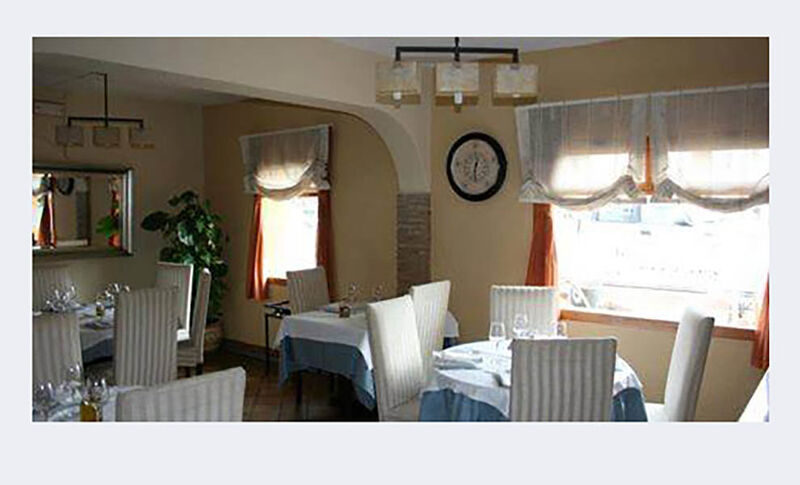 En nuestro salón y en el mejor ambiente podrán disfrutar de la gran variedad de productos y platos que componen nuestra carta,