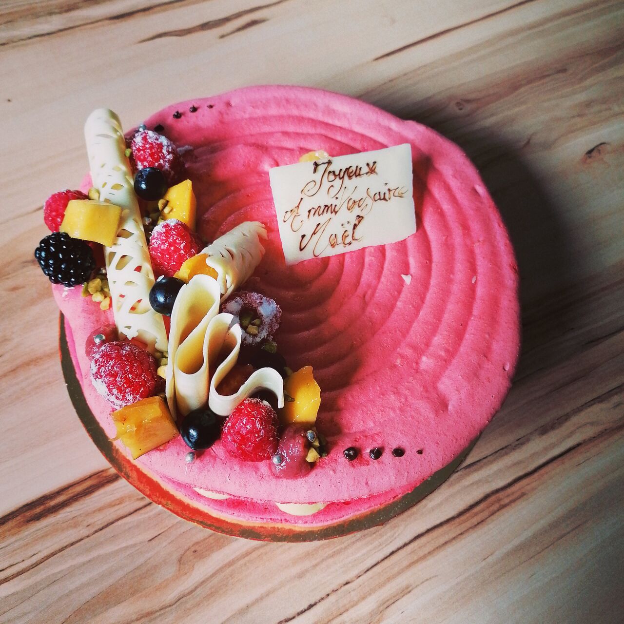 Entremet macaron mangue framboise 