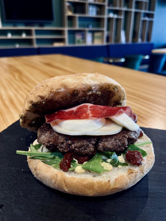 Burger d’avril 2023, l’Italien