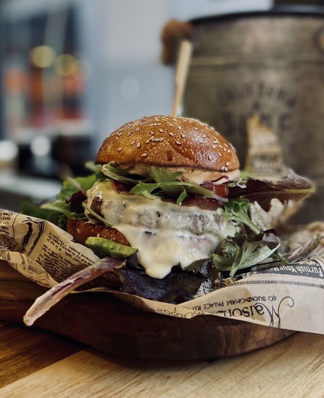 NE PRÉVOYEZ PAS UN RENCARD... NOTRE BURGER 