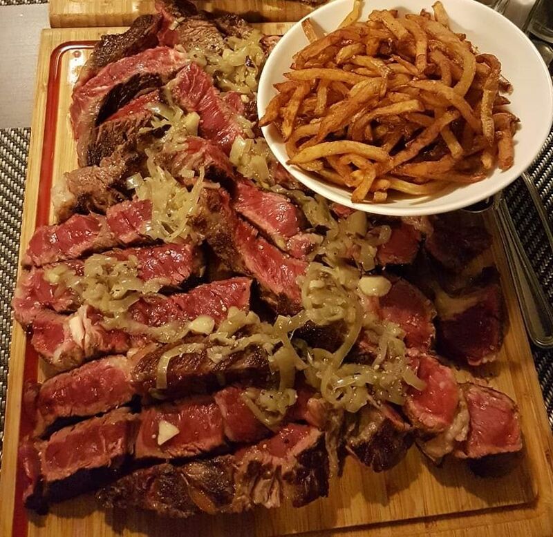 Aloyau de race Bazadaise servie au restaurant Bisca'bœuf 