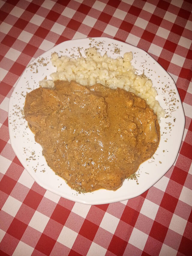 Velős-gombás máj galuskával