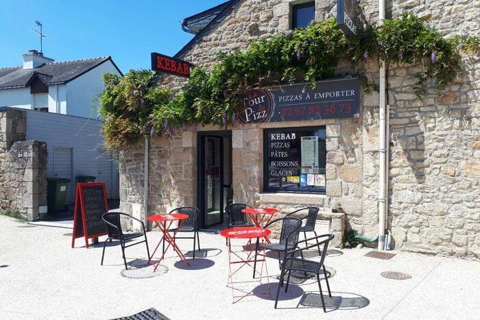 La Tour de Pizz à Belz
